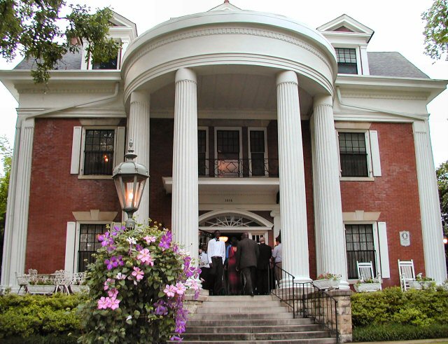 Donnely_House.jpg